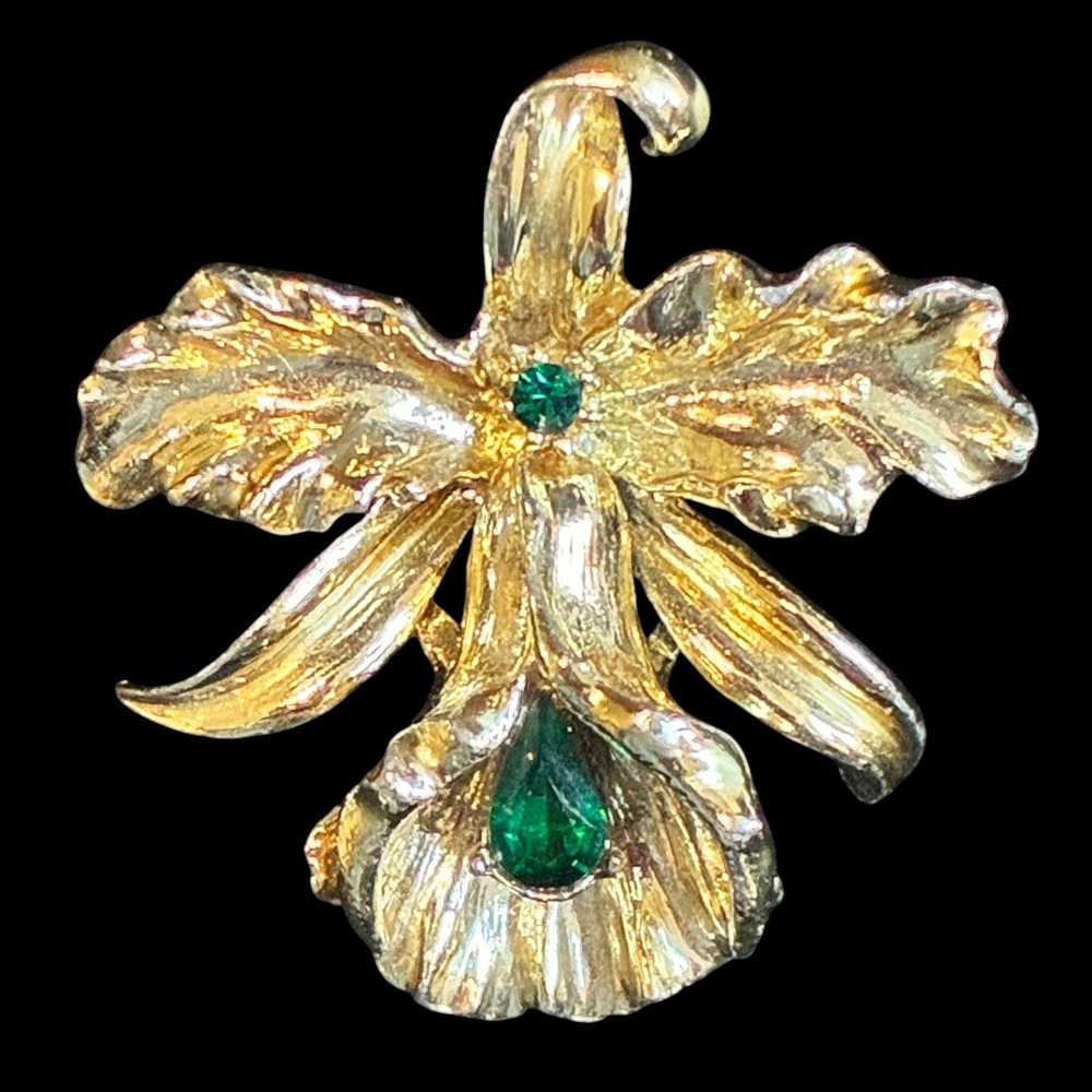Vintage Coro Green Rhinestone Flower Brooch Gold Tone Dimensional Signed Pin